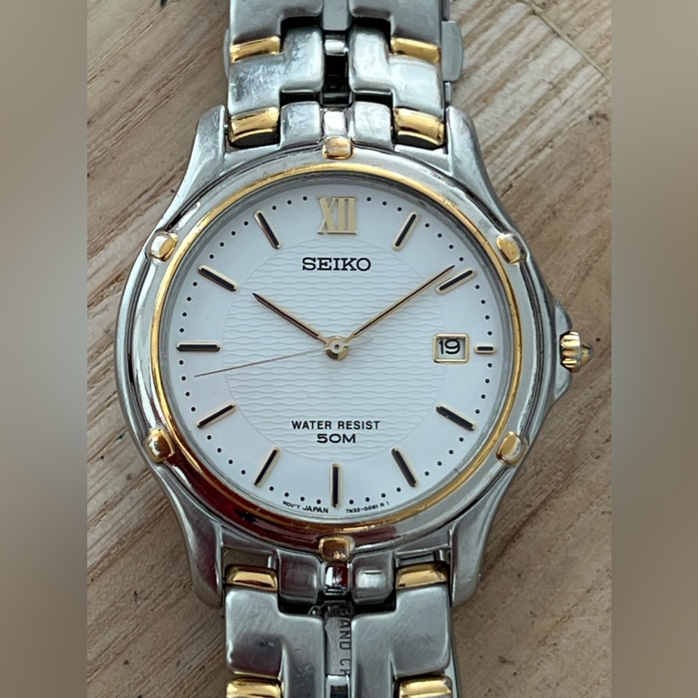 Seiko Vintage Men’s Watch White Dial Two-Tone Bracelet Gold-Tone Markers Date
